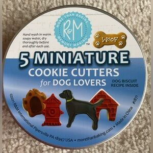 NWT Miniature Dog Theme Cookie Cutters